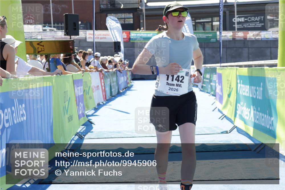 09.08.2026 - GEWOBA Citytriathlon Bremen Yannick Fuchs http://msf.ph/oto/9945906 09.08.2026 14:30:18 Ziel 1142 meine-sportfotos.de