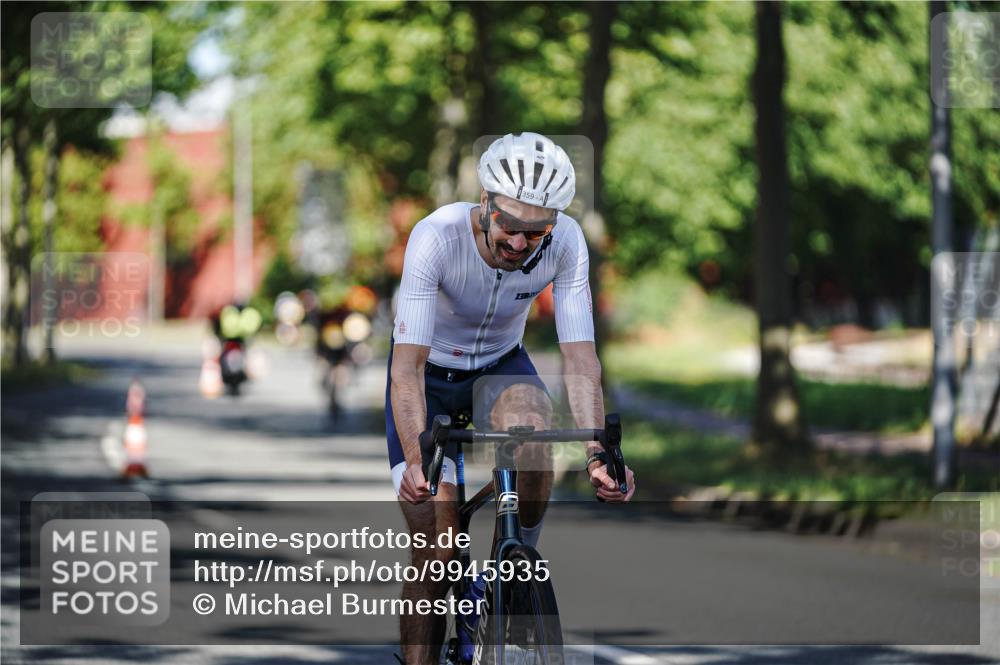 09.08.2026 - GEWOBA Citytriathlon Bremen Michael Burmester http://msf.ph/oto/9945935 09.08.2026 10:47:11 Radfahren 103, 125, 249, 304, 359, 362, 382, 392 meine-sportfotos.de