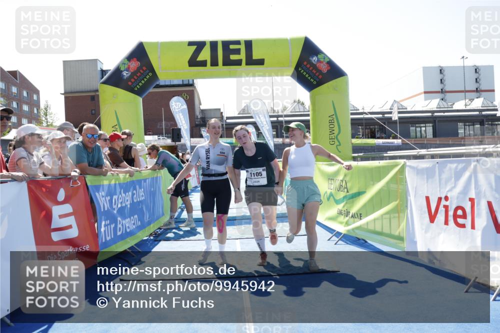 09.08.2026 - GEWOBA Citytriathlon Bremen Yannick Fuchs http://msf.ph/oto/9945942 09.08.2026 14:31:37 Ziel 1105 meine-sportfotos.de
