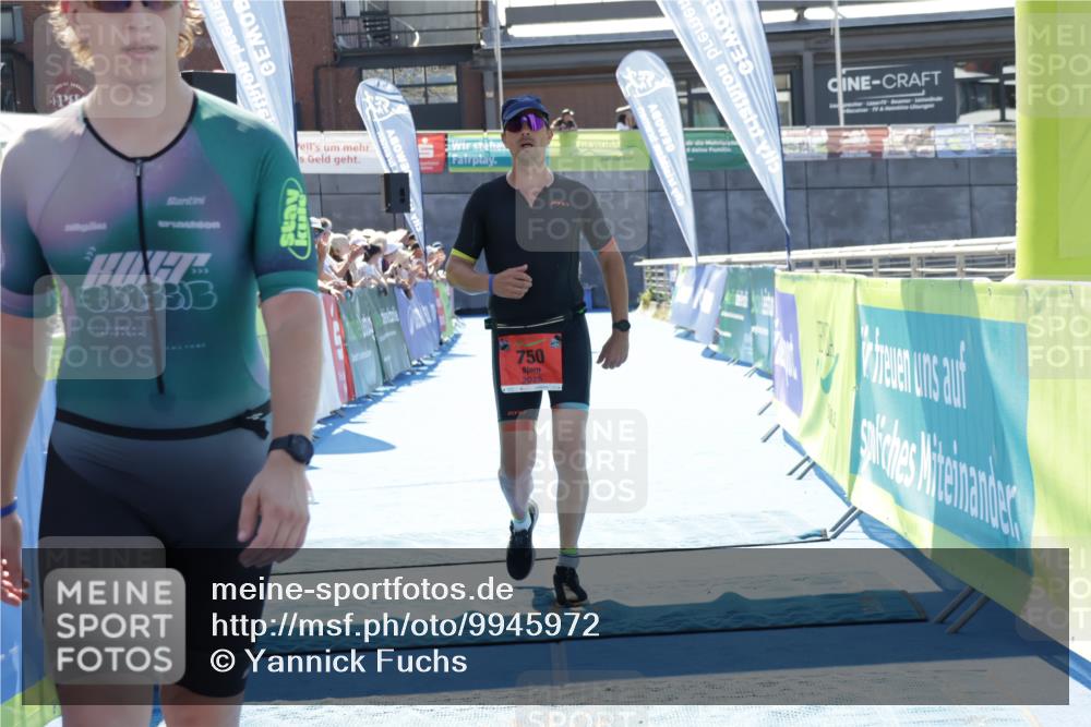 09.08.2026 - GEWOBA Citytriathlon Bremen Yannick Fuchs http://msf.ph/oto/9945972 09.08.2026 14:31:49 Ziel 750 meine-sportfotos.de