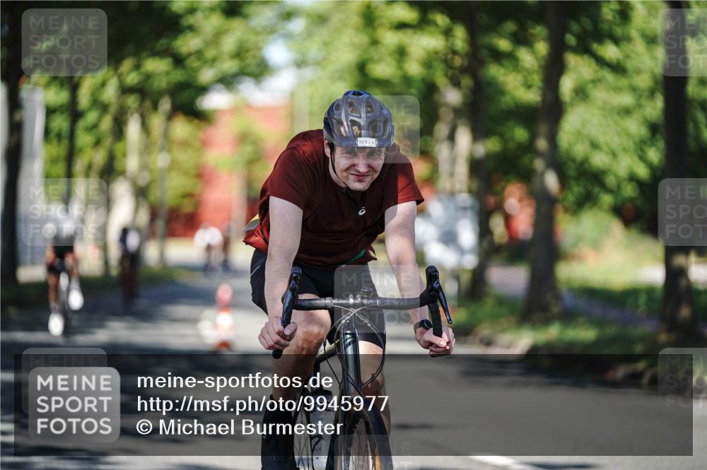 09.08.2026 - GEWOBA Citytriathlon Bremen Michael Burmester http://msf.ph/oto/9945977 09.08.2026 10:47:53 Radfahren 25, 295, 363, 396, 437 meine-sportfotos.de