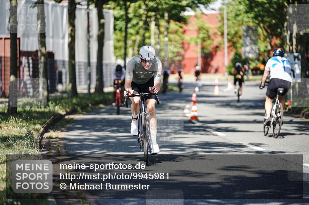 09.08.2026 - GEWOBA Citytriathlon Bremen Michael Burmester http://msf.ph/oto/9945981 09.08.2026 10:47:54 Radfahren 25, 295, 363, 396, 437 meine-sportfotos.de