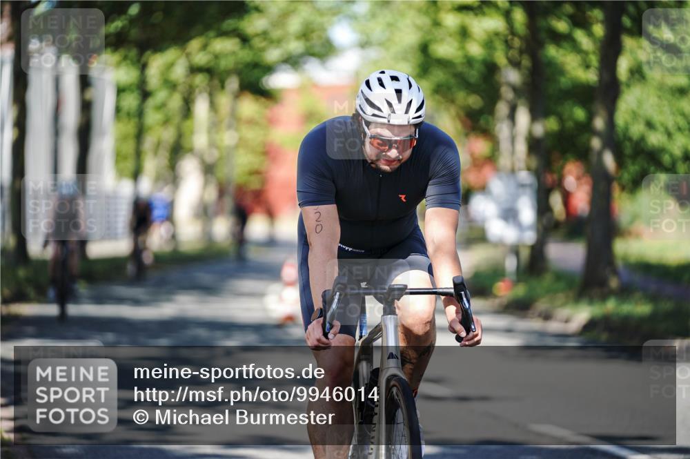 09.08.2026 - GEWOBA Citytriathlon Bremen Michael Burmester http://msf.ph/oto/9946014 09.08.2026 10:48:14 Radfahren 177, 239, 300, 312, 327, 356, 520 meine-sportfotos.de