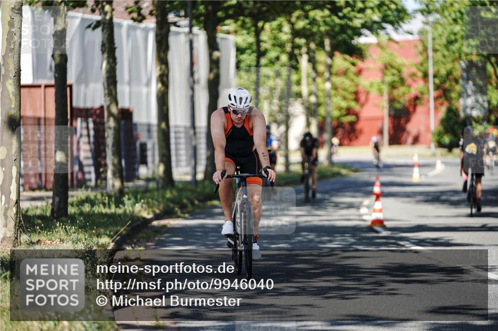 09.08.2026 - GEWOBA Citytriathlon Bremen Michael Burmester http://msf.ph/oto/9946040 09.08.2026 10:48:35 Radfahren 289, 352, 394, 405 meine-sportfotos.de