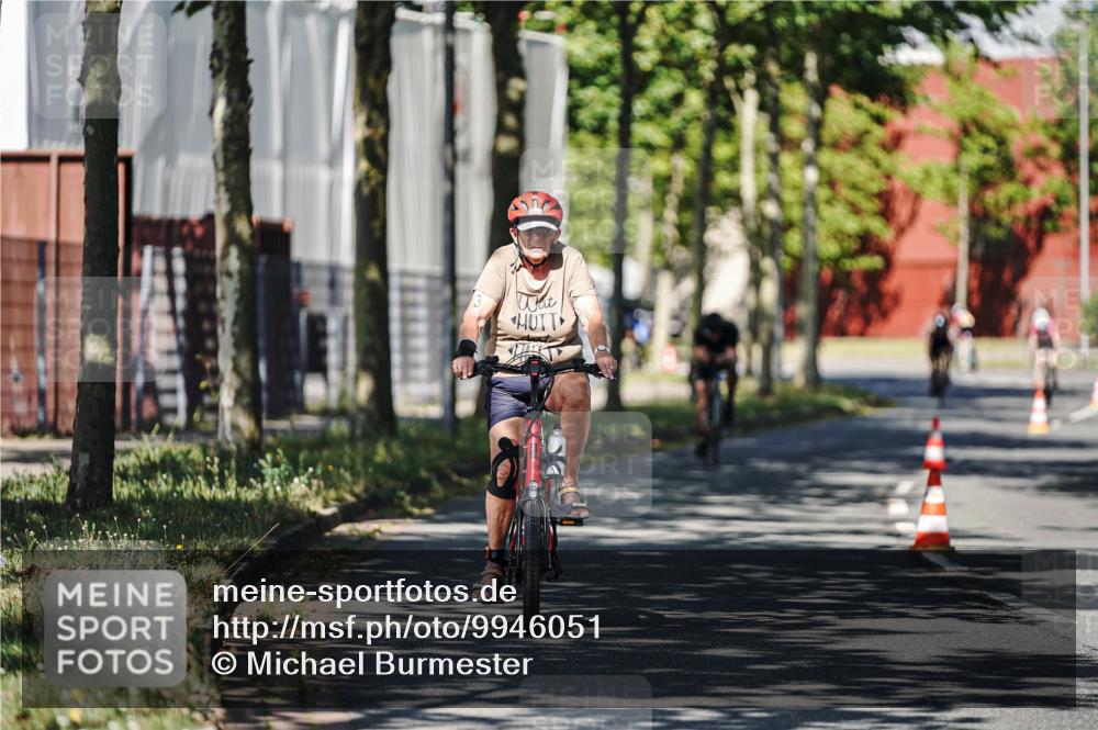 09.08.2026 - GEWOBA Citytriathlon Bremen Michael Burmester http://msf.ph/oto/9946051 09.08.2026 10:49:09 Radfahren 294, 388, 497 meine-sportfotos.de