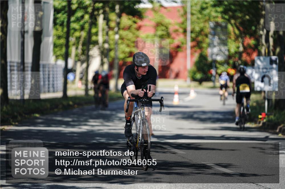 09.08.2026 - GEWOBA Citytriathlon Bremen Michael Burmester http://msf.ph/oto/9946055 09.08.2026 10:49:13 Radfahren 294, 388, 430, 497 meine-sportfotos.de