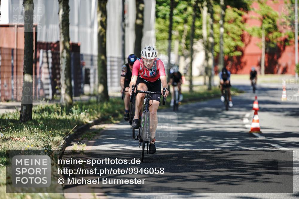 09.08.2026 - GEWOBA Citytriathlon Bremen Michael Burmester http://msf.ph/oto/9946058 09.08.2026 10:49:17 Radfahren 294, 413, 430, 454, 497 meine-sportfotos.de