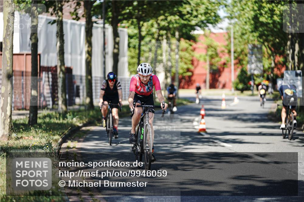 09.08.2026 - GEWOBA Citytriathlon Bremen Michael Burmester http://msf.ph/oto/9946059 09.08.2026 10:49:18 Radfahren 294, 413, 430, 454, 497 meine-sportfotos.de