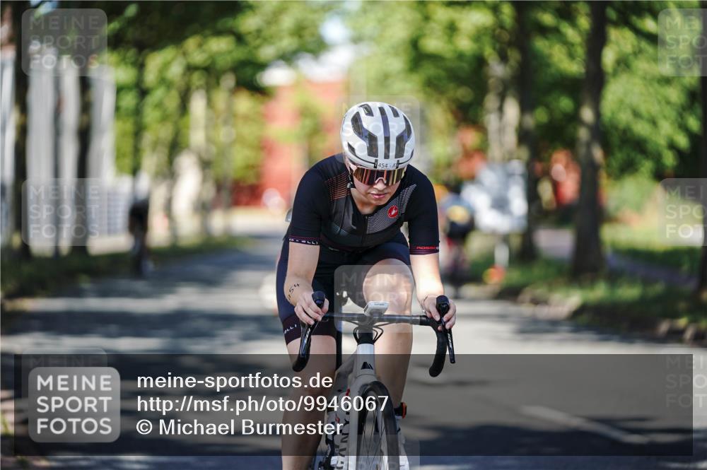 09.08.2026 - GEWOBA Citytriathlon Bremen Michael Burmester http://msf.ph/oto/9946067 09.08.2026 10:49:23 Radfahren 294, 320, 413, 430, 454, 497 meine-sportfotos.de