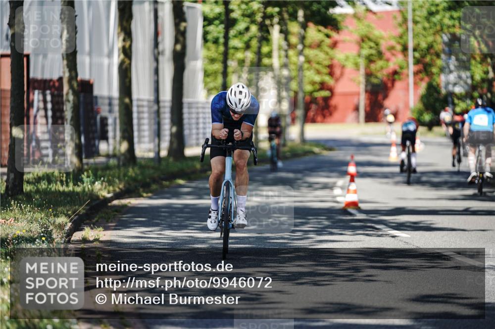 09.08.2026 - GEWOBA Citytriathlon Bremen Michael Burmester http://msf.ph/oto/9946072 09.08.2026 10:49:33 Radfahren 299, 320, 413, 454, 508 meine-sportfotos.de