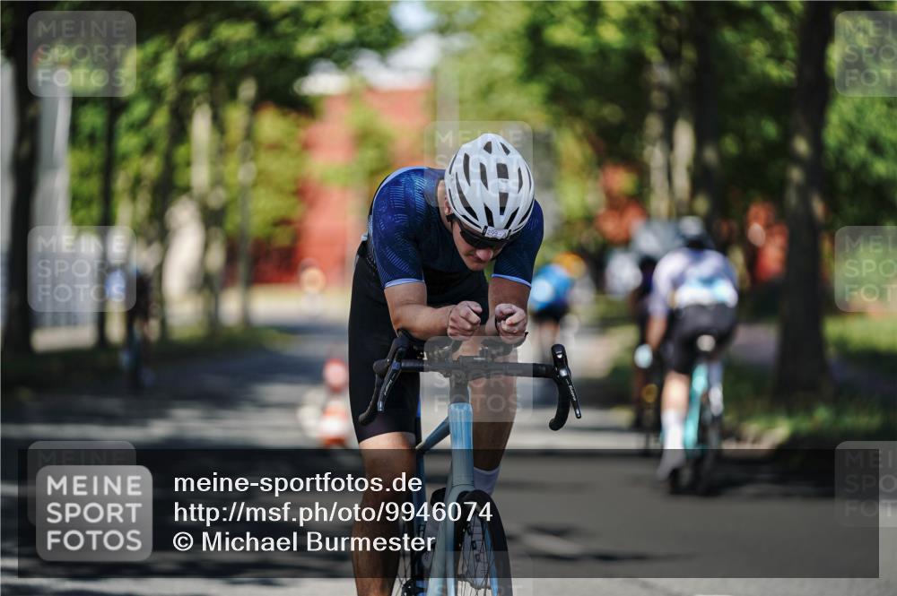 09.08.2026 - GEWOBA Citytriathlon Bremen Michael Burmester http://msf.ph/oto/9946074 09.08.2026 10:49:34 Radfahren 299, 320, 413, 454, 508 meine-sportfotos.de