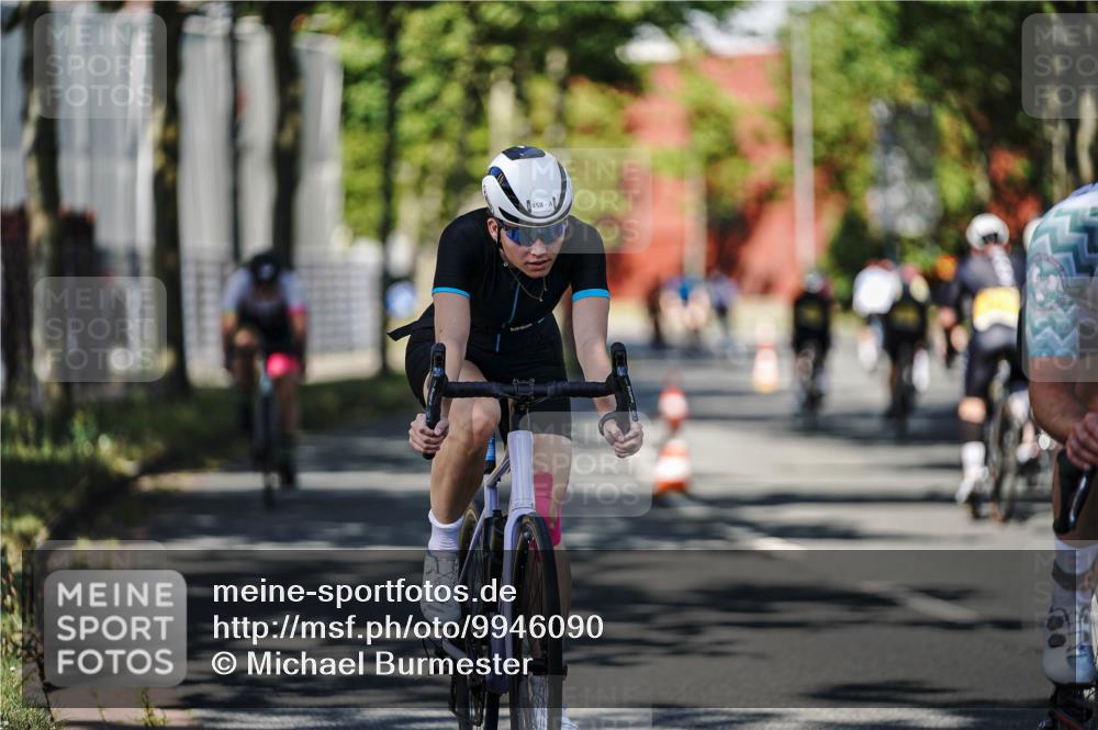 09.08.2026 - GEWOBA Citytriathlon Bremen Michael Burmester http://msf.ph/oto/9946090 09.08.2026 10:50:03 Radfahren 189, 334, 410, 458, 489 meine-sportfotos.de