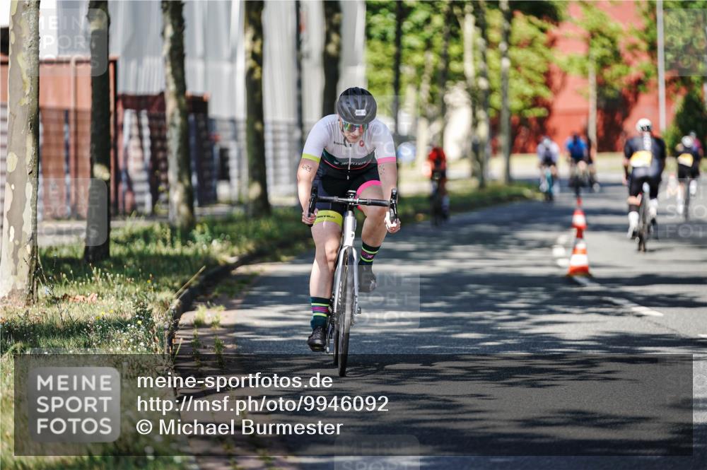 09.08.2026 - GEWOBA Citytriathlon Bremen Michael Burmester http://msf.ph/oto/9946092 09.08.2026 10:50:05 Radfahren 129, 189, 288, 334, 410, 458, 489 meine-sportfotos.de