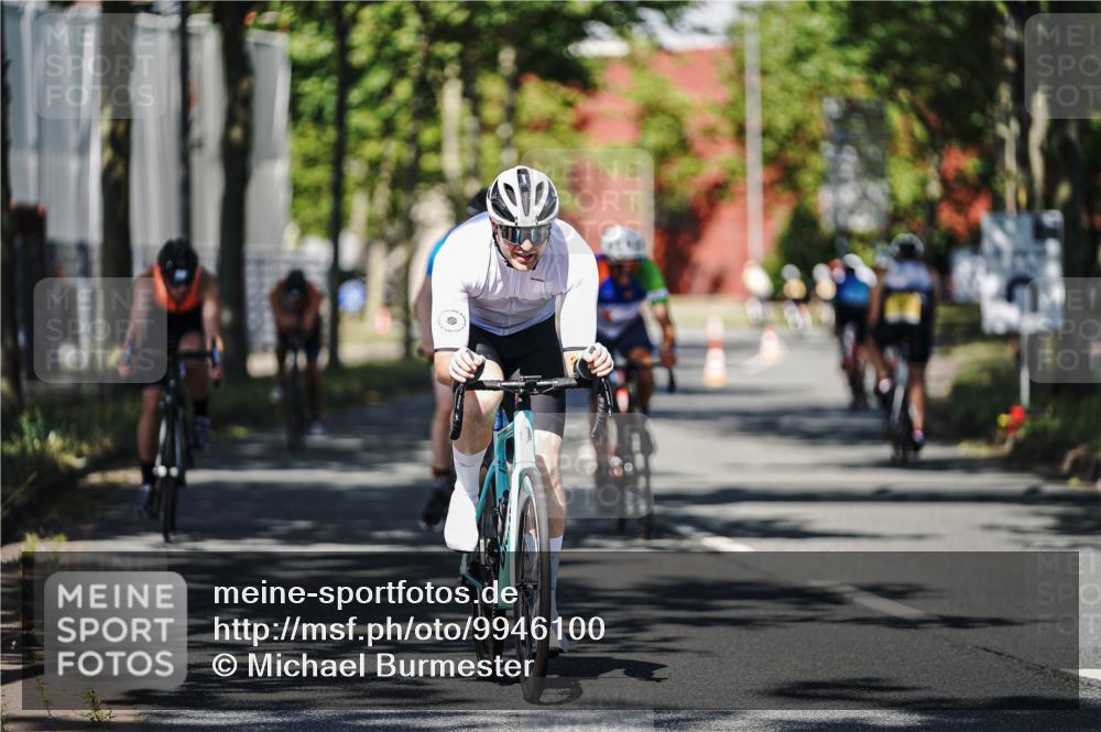 09.08.2026 - GEWOBA Citytriathlon Bremen Michael Burmester http://msf.ph/oto/9946100 09.08.2026 10:50:11 Radfahren 27, 39, 129, 189, 215, 288, 334, 385, 410, 419, 458, 489 meine-sportfotos.de