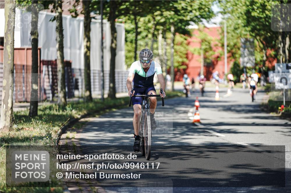 09.08.2026 - GEWOBA Citytriathlon Bremen Michael Burmester http://msf.ph/oto/9946117 09.08.2026 10:50:29 Radfahren 63, 350, 385, 450, 457 meine-sportfotos.de