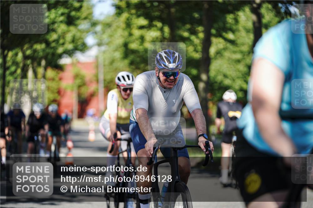 09.08.2026 - GEWOBA Citytriathlon Bremen Michael Burmester http://msf.ph/oto/9946128 09.08.2026 10:50:42 Radfahren 1, 7, 83, 167, 313, 337, 450, 470, 481, 482, 486, 526, 532 meine-sportfotos.de