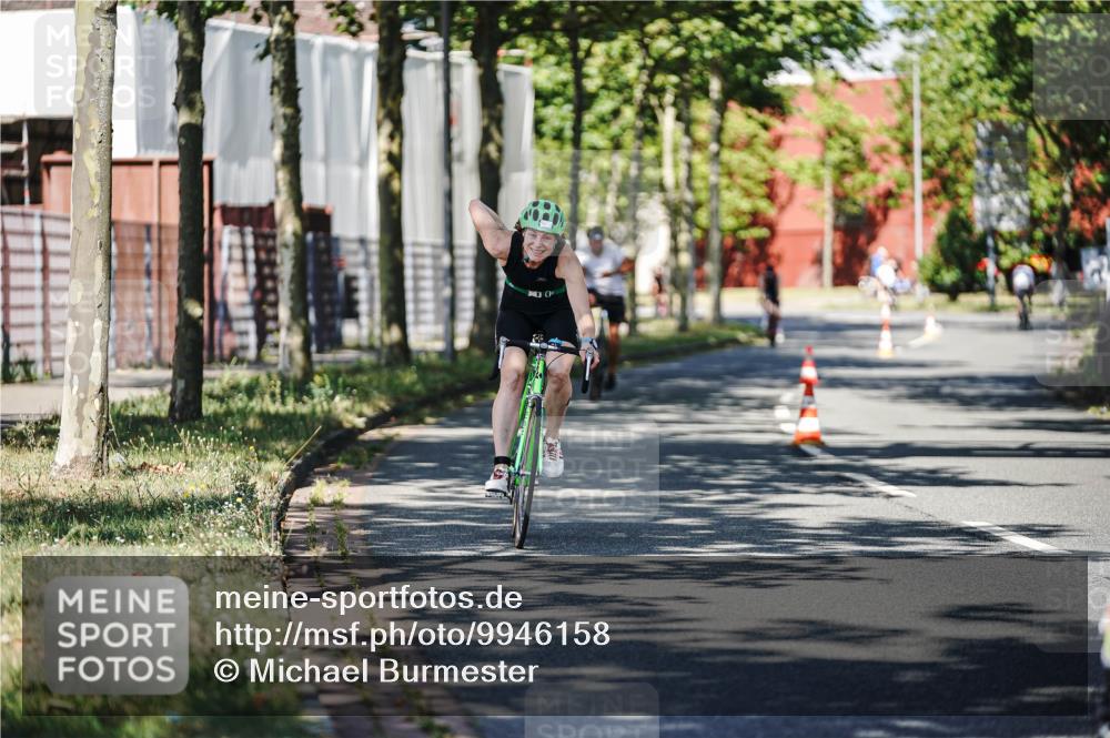 09.08.2026 - GEWOBA Citytriathlon Bremen Michael Burmester http://msf.ph/oto/9946158 09.08.2026 10:51:01 Radfahren 137, 167, 173, 311, 313, 330, 344, 370, 452, 453, 493, 503 meine-sportfotos.de