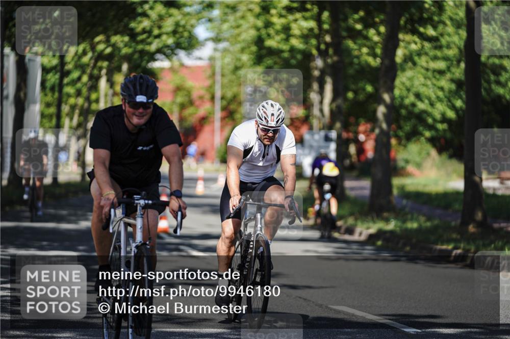 09.08.2026 - GEWOBA Citytriathlon Bremen Michael Burmester http://msf.ph/oto/9946180 09.08.2026 10:51:27 Radfahren 57, 99, 324, 397, 456 meine-sportfotos.de