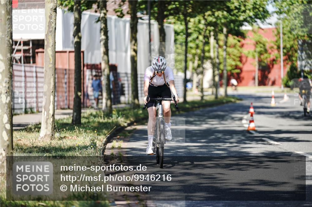 09.08.2026 - GEWOBA Citytriathlon Bremen Michael Burmester http://msf.ph/oto/9946216 09.08.2026 10:52:21 Radfahren 15, 43, 374, 443, 483 meine-sportfotos.de