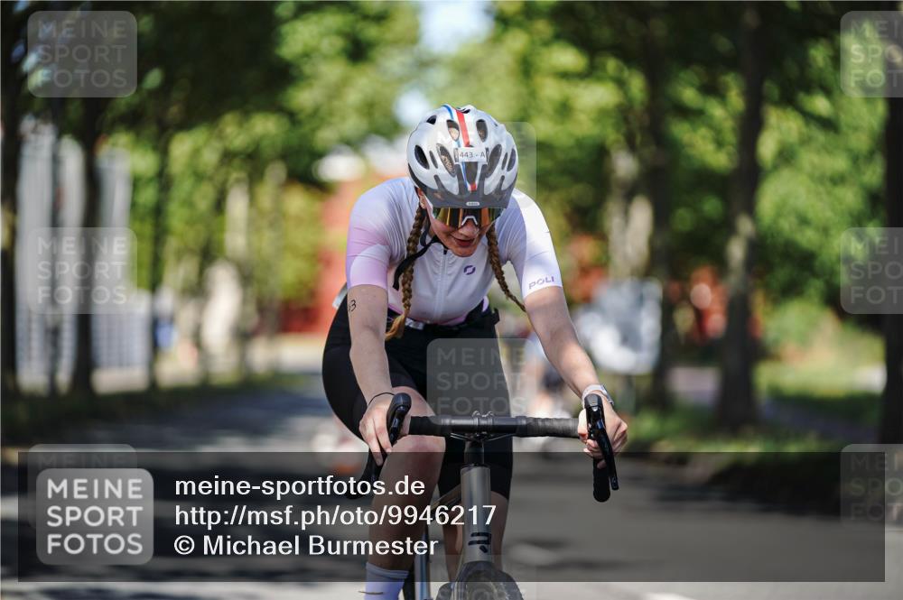 09.08.2026 - GEWOBA Citytriathlon Bremen Michael Burmester http://msf.ph/oto/9946217 09.08.2026 10:52:22 Radfahren 15, 43, 374, 443, 483 meine-sportfotos.de