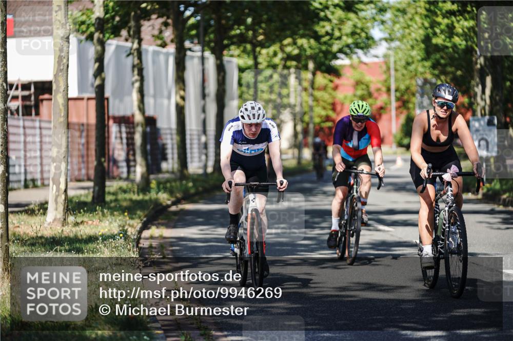 09.08.2026 - GEWOBA Citytriathlon Bremen Michael Burmester http://msf.ph/oto/9946269 09.08.2026 10:53:26 Radfahren 3, 19, 21, 107, 139, 151, 179, 423, 439, 461, 474, 477, 495, 522 meine-sportfotos.de