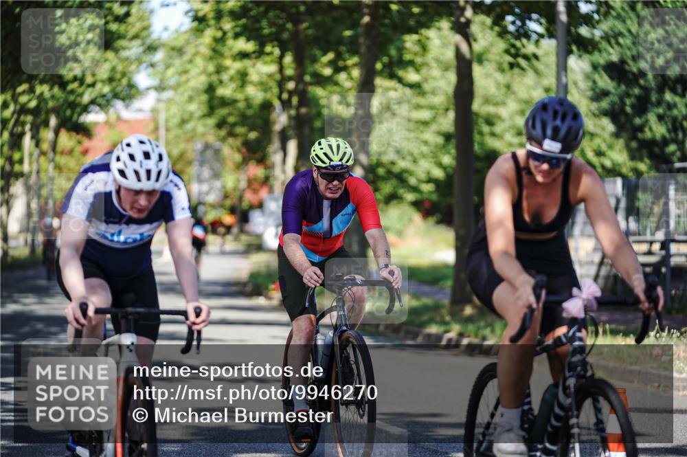09.08.2026 - GEWOBA Citytriathlon Bremen Michael Burmester http://msf.ph/oto/9946270 09.08.2026 10:53:27 Radfahren 3, 19, 21, 107, 139, 151, 179, 423, 439, 461, 474, 477, 495, 522 meine-sportfotos.de