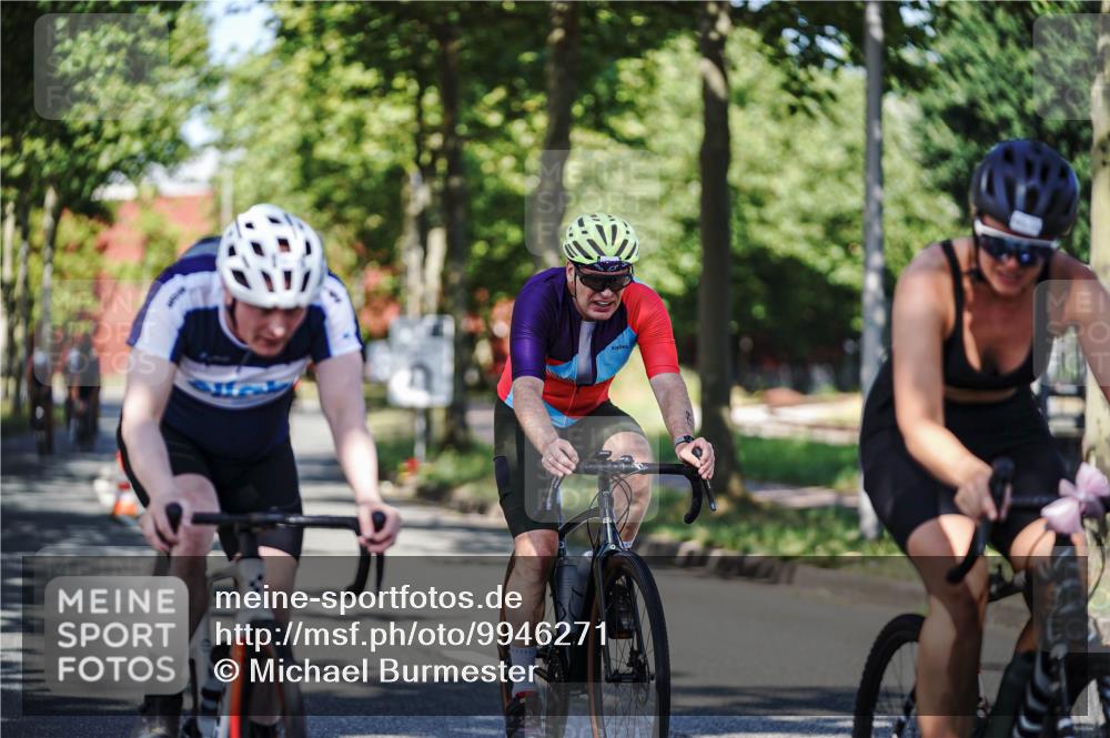09.08.2026 - GEWOBA Citytriathlon Bremen Michael Burmester http://msf.ph/oto/9946271 09.08.2026 10:53:27 Radfahren 3, 19, 21, 107, 139, 151, 179, 423, 439, 461, 474, 477, 495, 522 meine-sportfotos.de