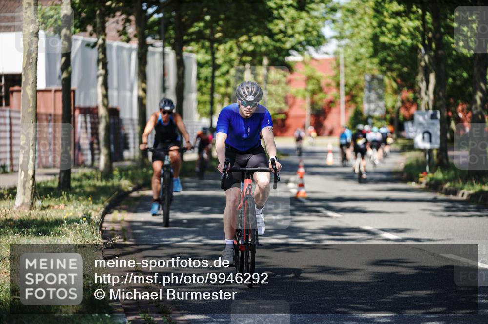 09.08.2026 - GEWOBA Citytriathlon Bremen Michael Burmester http://msf.ph/oto/9946292 09.08.2026 10:53:50 Radfahren 153, 193, 292, 433, 492, 501 meine-sportfotos.de