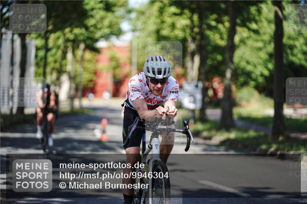 09.08.2026 - GEWOBA Citytriathlon Bremen Michael Burmester http://msf.ph/oto/9946304 09.08.2026 10:54:01 Radfahren 193, 247, 292, 367, 473, 501 meine-sportfotos.de