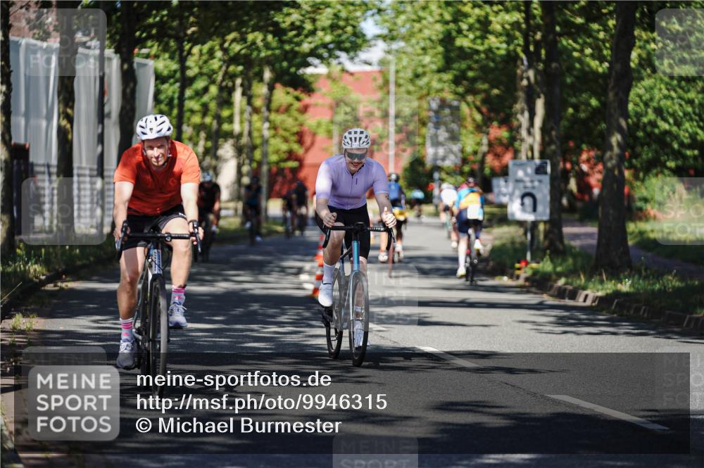 09.08.2026 - GEWOBA Citytriathlon Bremen Michael Burmester http://msf.ph/oto/9946315 09.08.2026 10:54:22 Radfahren 13, 33, 111, 223, 331, 436, 509 meine-sportfotos.de