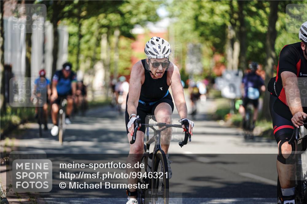 09.08.2026 - GEWOBA Citytriathlon Bremen Michael Burmester http://msf.ph/oto/9946321 09.08.2026 10:54:27 Radfahren 13, 33, 87, 111, 223, 331, 436, 467, 509 meine-sportfotos.de