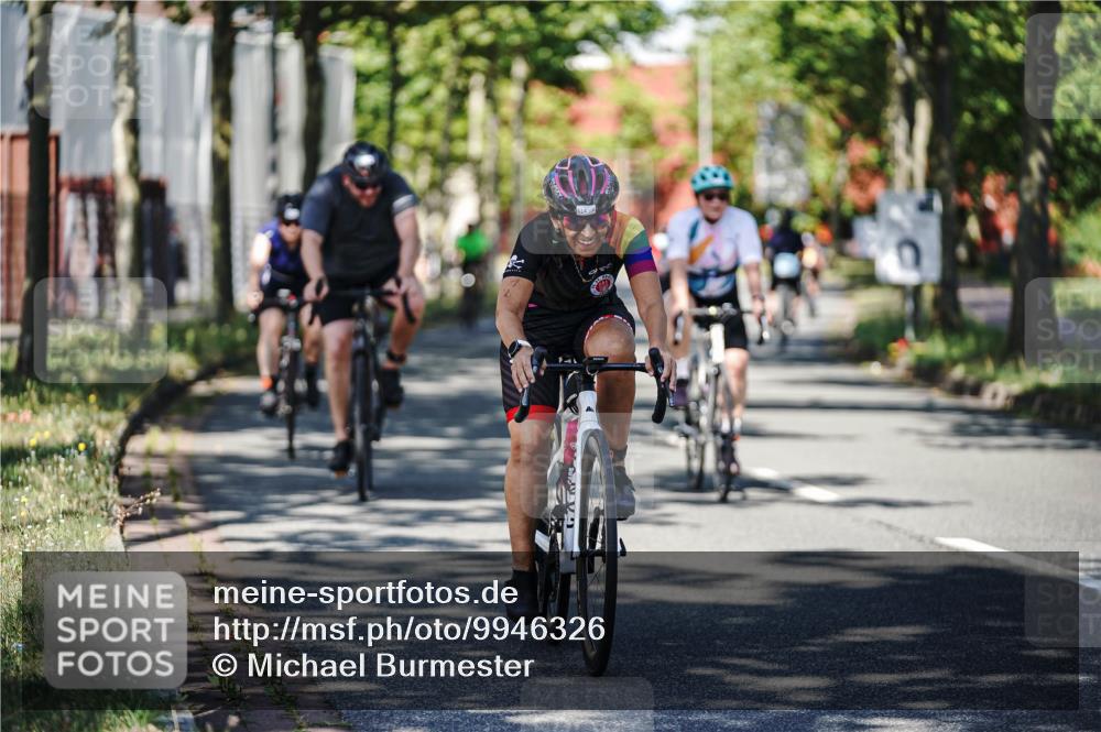 09.08.2026 - GEWOBA Citytriathlon Bremen Michael Burmester http://msf.ph/oto/9946326 09.08.2026 10:54:30 Radfahren 13, 17, 33, 87, 111, 143, 185, 195, 223, 331, 436, 467, 490, 509, 514 meine-sportfotos.de