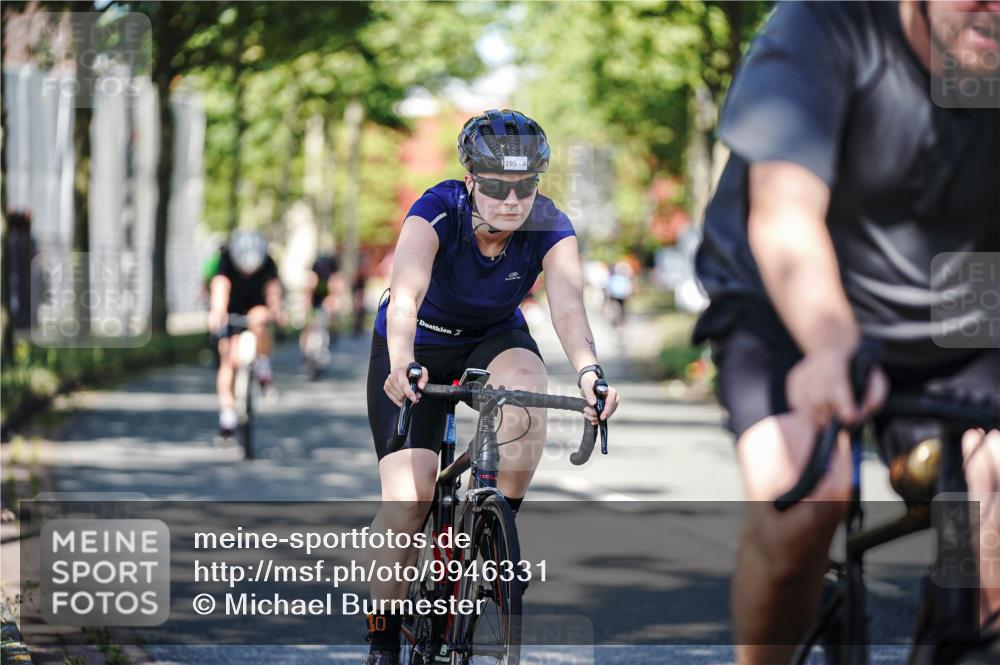 09.08.2026 - GEWOBA Citytriathlon Bremen Michael Burmester http://msf.ph/oto/9946331 09.08.2026 10:54:32 Radfahren 13, 17, 33, 87, 111, 143, 185, 195, 223, 331, 436, 467, 490, 509, 514, 531 meine-sportfotos.de