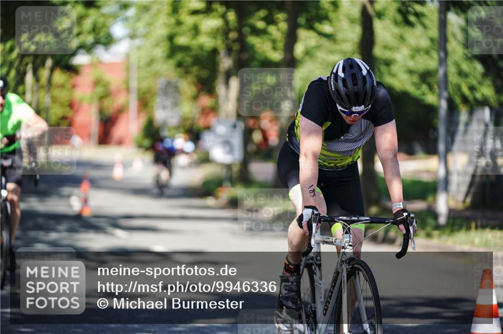 09.08.2026 - GEWOBA Citytriathlon Bremen Michael Burmester http://msf.ph/oto/9946336 09.08.2026 10:54:36 Radfahren 13, 17, 33, 87, 111, 143, 185, 195, 331, 436, 467, 490, 509, 514, 531 meine-sportfotos.de