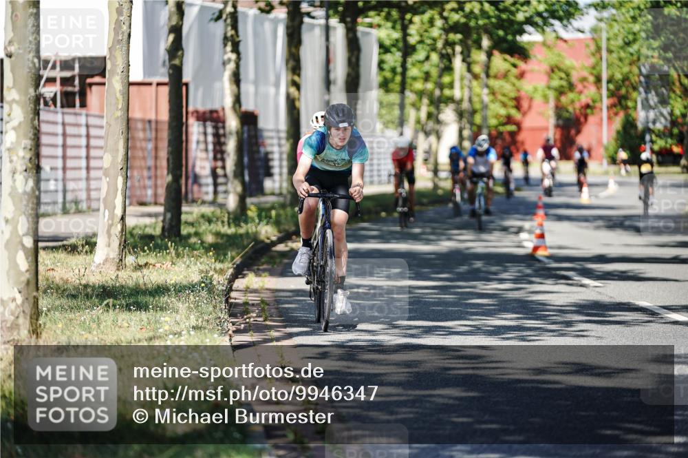 09.08.2026 - GEWOBA Citytriathlon Bremen Michael Burmester http://msf.ph/oto/9946347 09.08.2026 10:54:55 Radfahren 37, 135, 207, 303, 390, 444, 476, 513 meine-sportfotos.de