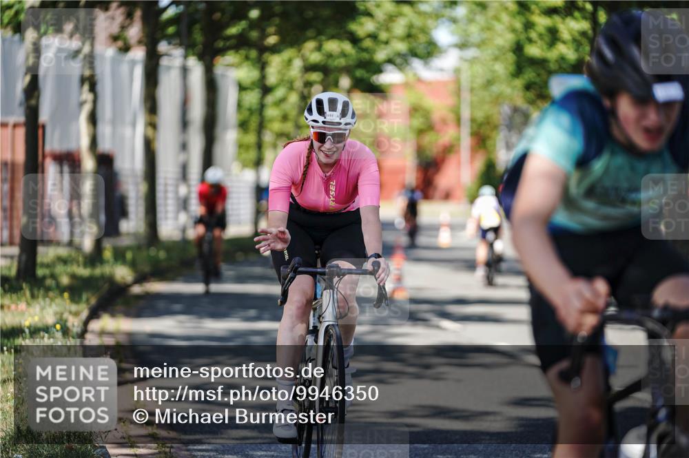 09.08.2026 - GEWOBA Citytriathlon Bremen Michael Burmester http://msf.ph/oto/9946350 09.08.2026 10:54:56 Radfahren 37, 135, 201, 207, 303, 390, 444, 476, 513, 530 meine-sportfotos.de