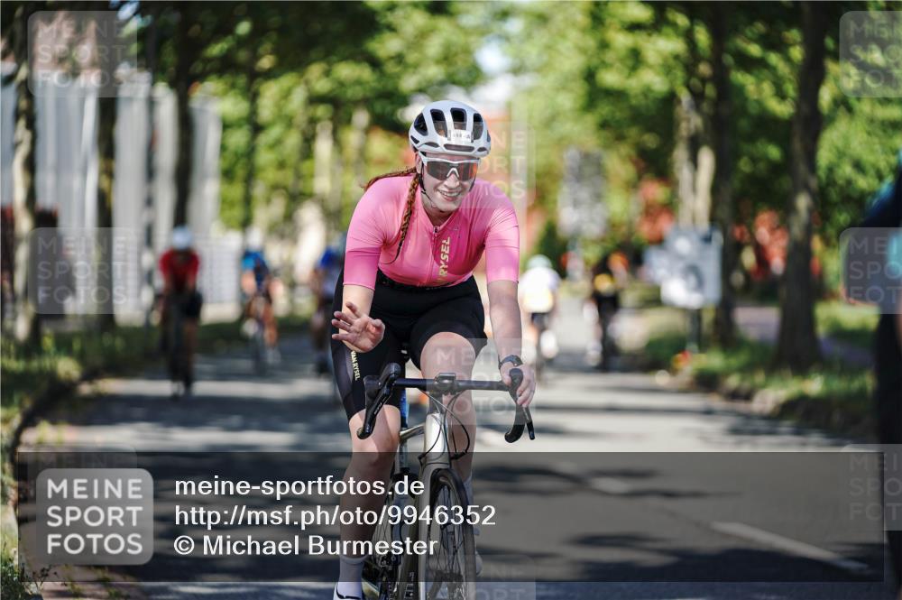 09.08.2026 - GEWOBA Citytriathlon Bremen Michael Burmester http://msf.ph/oto/9946352 09.08.2026 10:54:56 Radfahren 37, 135, 201, 207, 303, 390, 444, 476, 513, 530 meine-sportfotos.de