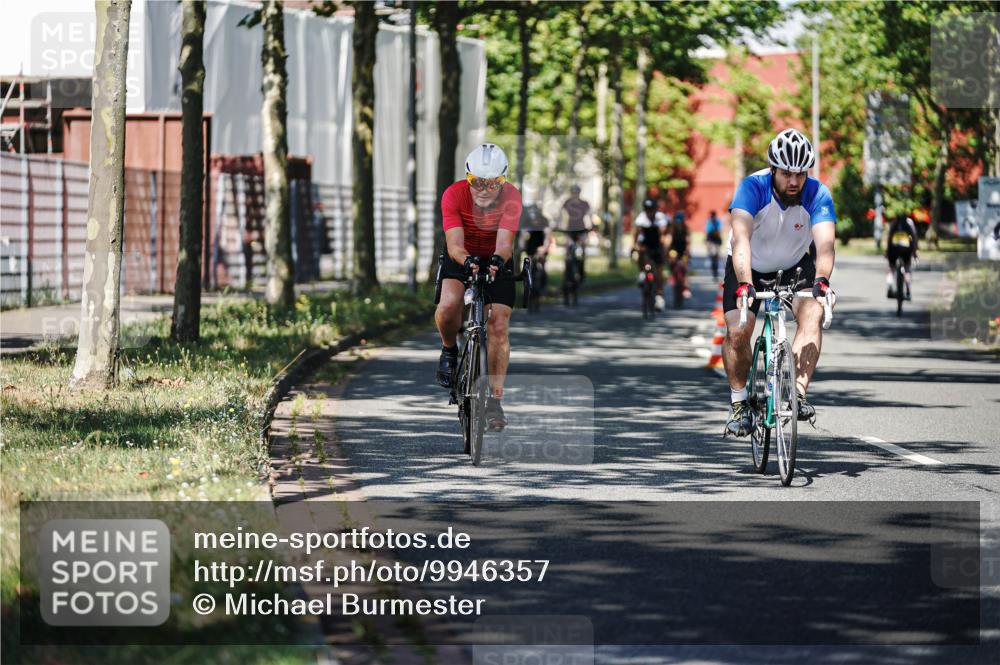 09.08.2026 - GEWOBA Citytriathlon Bremen Michael Burmester http://msf.ph/oto/9946357 09.08.2026 10:54:58 Radfahren 37, 135, 201, 207, 303, 390, 444, 476, 513, 530 meine-sportfotos.de
