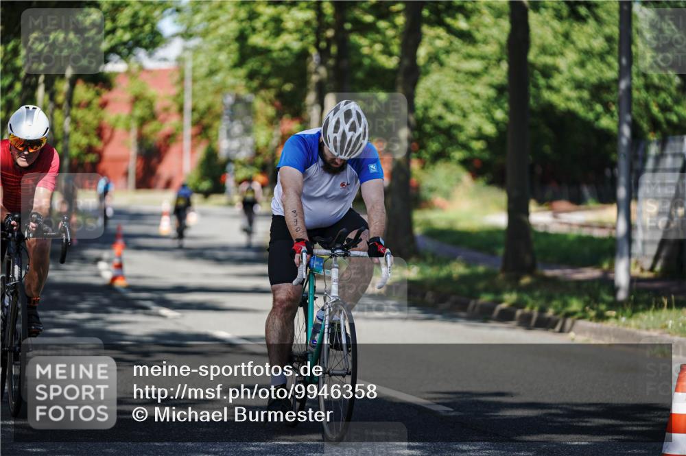 09.08.2026 - GEWOBA Citytriathlon Bremen Michael Burmester http://msf.ph/oto/9946358 09.08.2026 10:54:59 Radfahren 37, 135, 201, 207, 303, 390, 444, 476, 513, 530 meine-sportfotos.de