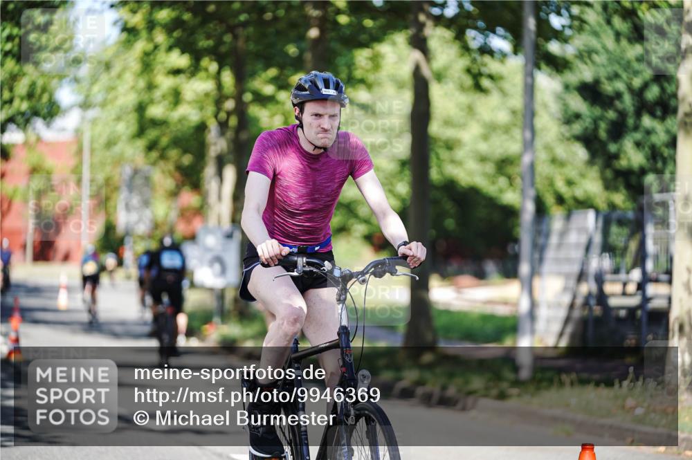 09.08.2026 - GEWOBA Citytriathlon Bremen Michael Burmester http://msf.ph/oto/9946369 09.08.2026 10:55:05 Radfahren 37, 53, 135, 169, 201, 207, 303, 390, 444, 471, 476, 513, 530 meine-sportfotos.de