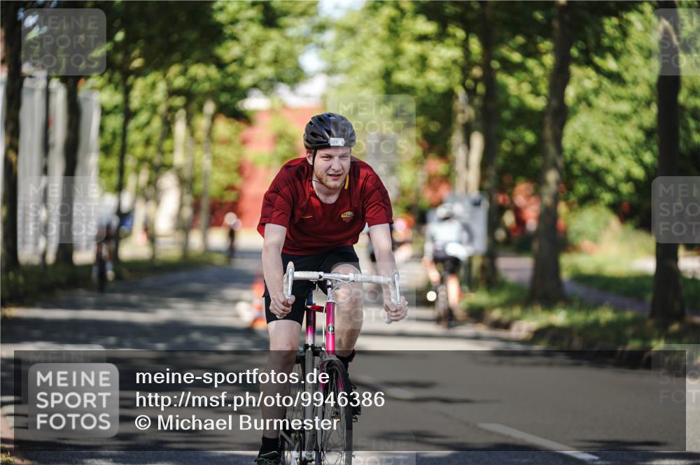 09.08.2026 - GEWOBA Citytriathlon Bremen Michael Burmester http://msf.ph/oto/9946386 09.08.2026 10:55:20 Radfahren 53, 123, 169, 187, 237, 471, 527 meine-sportfotos.de