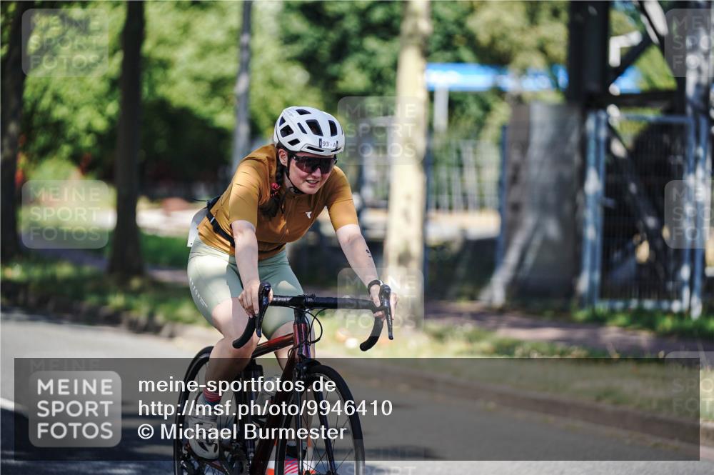 09.08.2026 - GEWOBA Citytriathlon Bremen Michael Burmester http://msf.ph/oto/9946410 09.08.2026 10:55:50 Radfahren 31, 41, 45, 93, 119, 155, 157, 211, 426, 440, 491, 494 meine-sportfotos.de