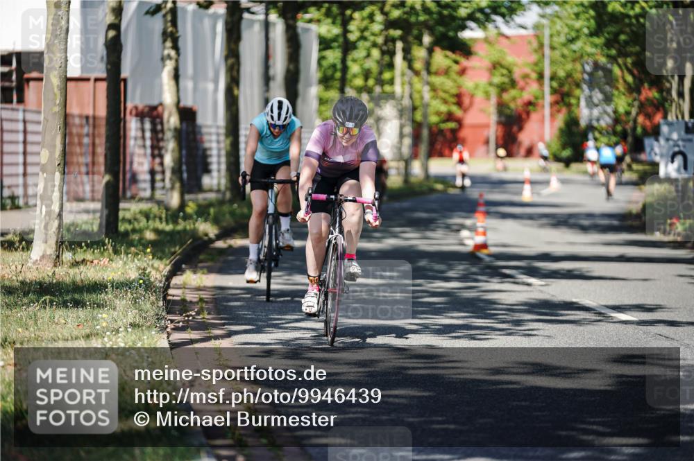 09.08.2026 - GEWOBA Citytriathlon Bremen Michael Burmester http://msf.ph/oto/9946439 09.08.2026 10:56:22 Radfahren 55, 61, 67, 163, 217, 225 meine-sportfotos.de