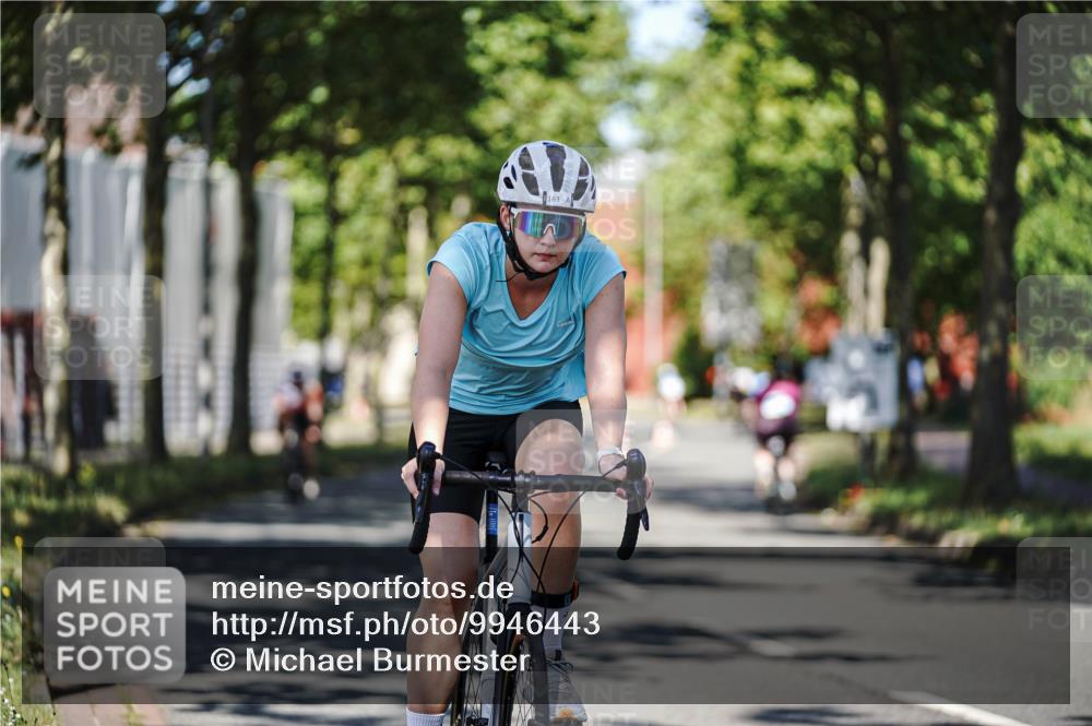 09.08.2026 - GEWOBA Citytriathlon Bremen Michael Burmester http://msf.ph/oto/9946443 09.08.2026 10:56:24 Radfahren 55, 61, 67, 163, 217, 225 meine-sportfotos.de