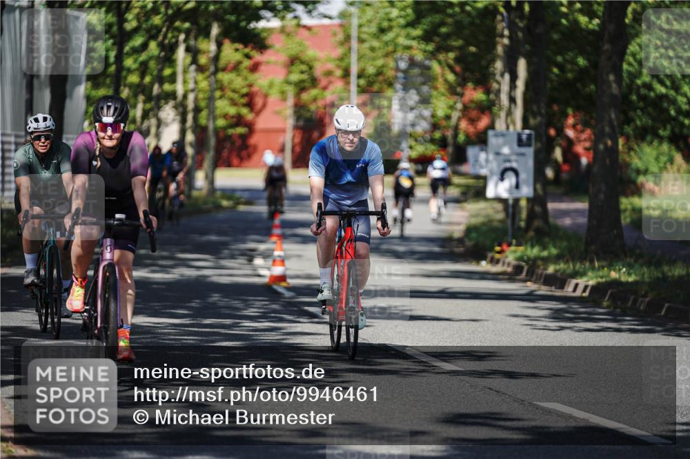 09.08.2026 - GEWOBA Citytriathlon Bremen Michael Burmester http://msf.ph/oto/9946461 09.08.2026 10:56:55 Radfahren 35, 75, 85, 113, 147, 149, 399, 460, 480 meine-sportfotos.de
