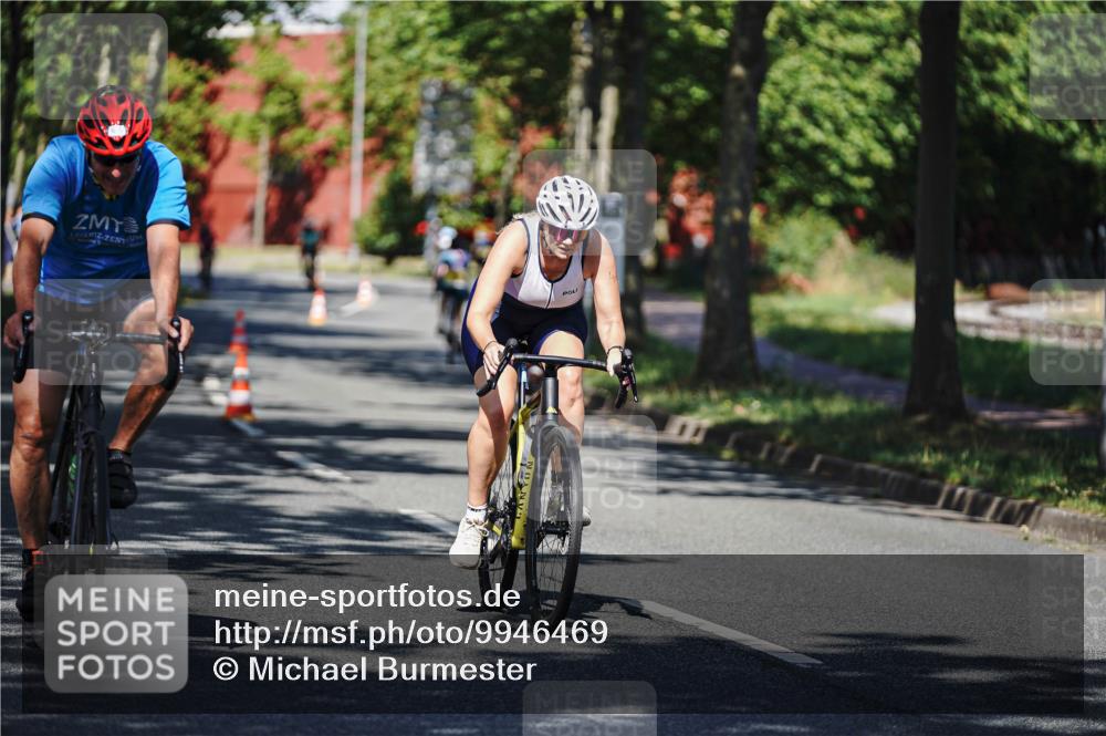 09.08.2026 - GEWOBA Citytriathlon Bremen Michael Burmester http://msf.ph/oto/9946469 09.08.2026 10:57:01 Radfahren 35, 85, 113, 399, 460, 480 meine-sportfotos.de