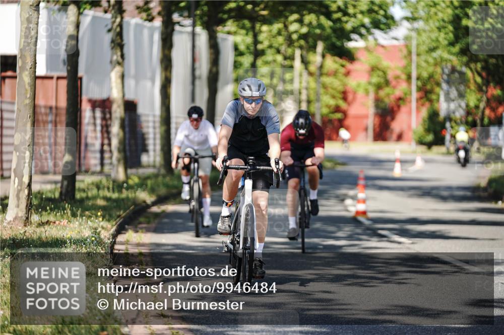 09.08.2026 - GEWOBA Citytriathlon Bremen Michael Burmester http://msf.ph/oto/9946484 09.08.2026 10:57:22 Radfahren 183, 191, 205, 243, 281, 361 meine-sportfotos.de