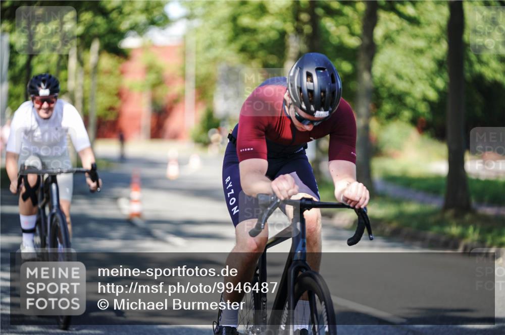 09.08.2026 - GEWOBA Citytriathlon Bremen Michael Burmester http://msf.ph/oto/9946487 09.08.2026 10:57:23 Radfahren 183, 191, 205, 281 meine-sportfotos.de