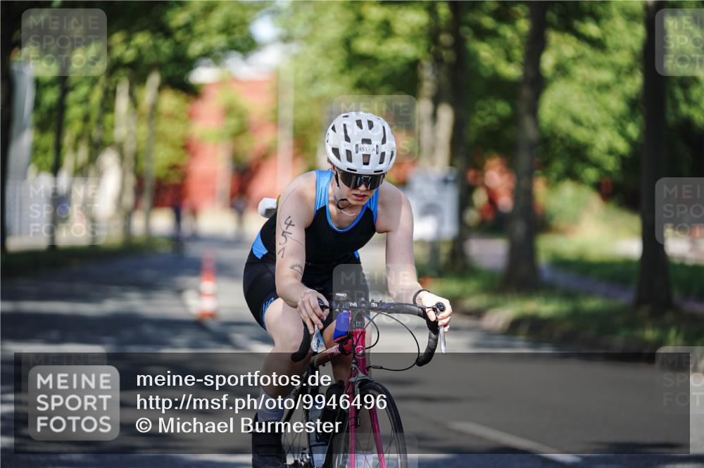 09.08.2026 - GEWOBA Citytriathlon Bremen Michael Burmester http://msf.ph/oto/9946496 09.08.2026 10:57:40 Radfahren 117, 451, 462 meine-sportfotos.de