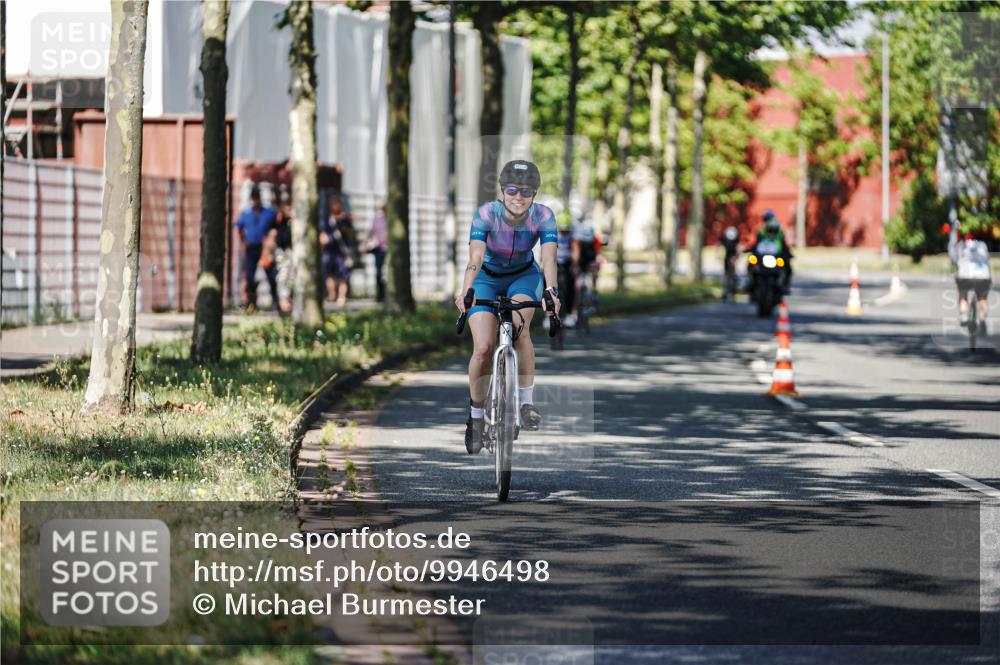 09.08.2026 - GEWOBA Citytriathlon Bremen Michael Burmester http://msf.ph/oto/9946498 09.08.2026 10:57:49 Radfahren 171, 434, 446, 462 meine-sportfotos.de